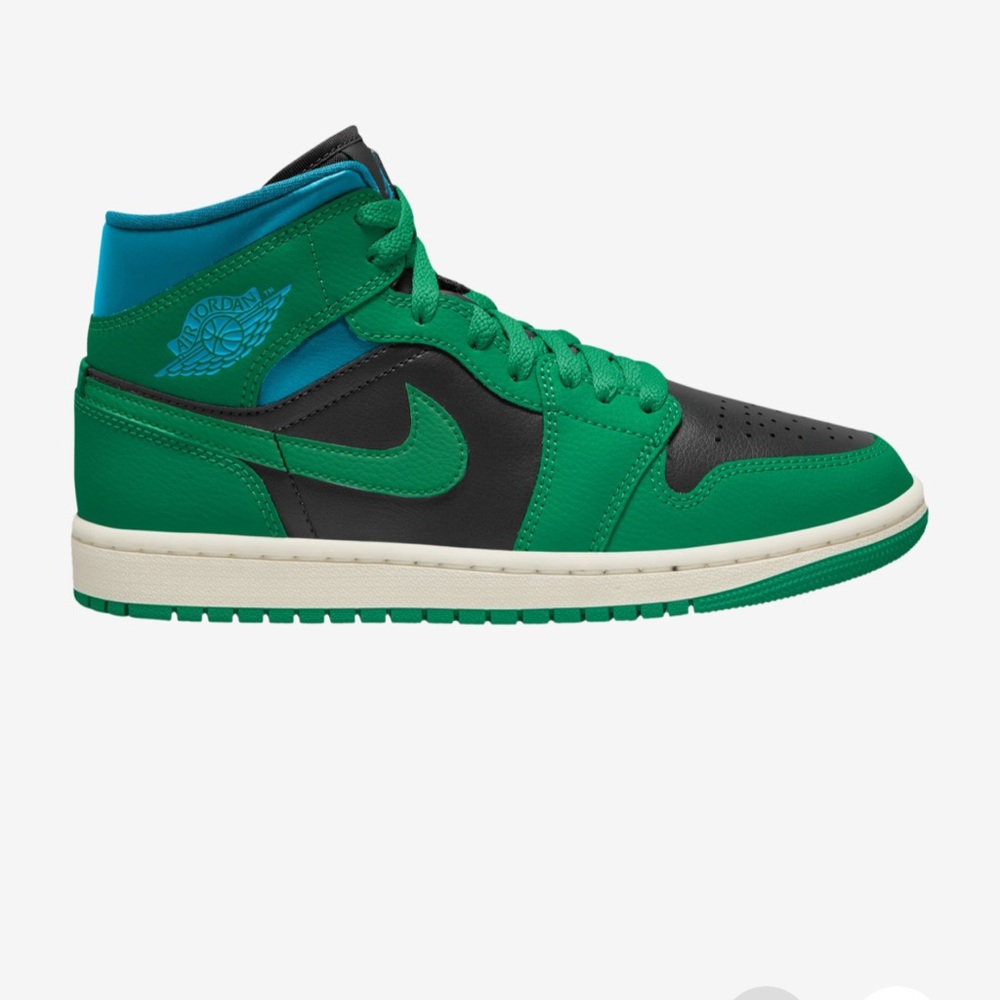 Nike Air Jordan’s 🖤✔️💚